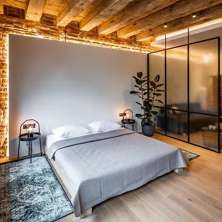 Onlviv Rynok Square 18 Львів