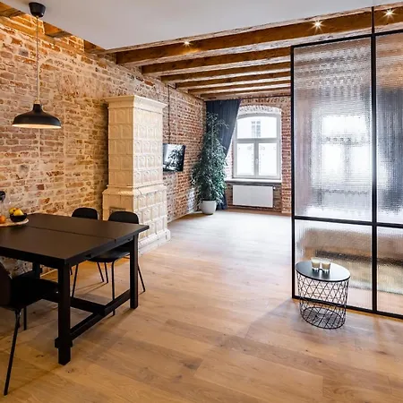 Onlviv Rynok Square 18 *