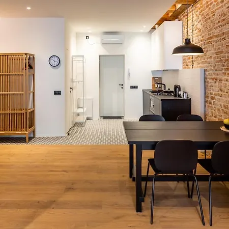 Onlviv Rynok Square 18