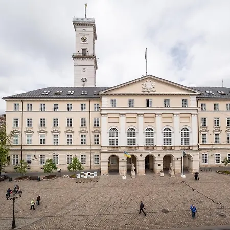 Onlviv Rynok Square 18 * Lvov