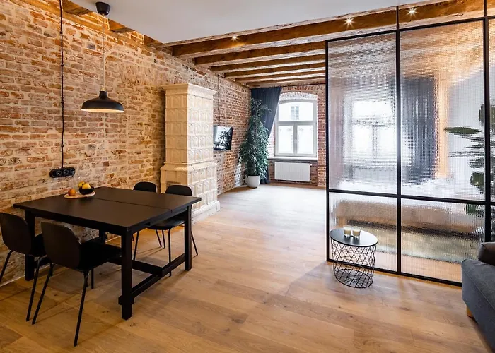 Onlviv Rynok Square 18 *