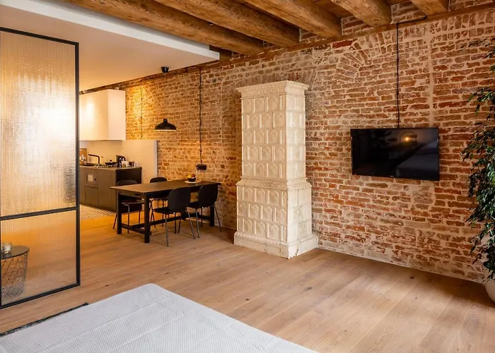 Onlviv Rynok Square 18 *