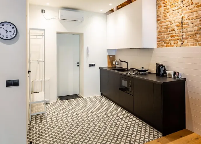 Onlviv Rynok Square 18 إلفيف